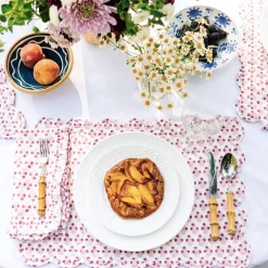 Discount Trudie Abigail Pink Scalloped Quilted Placemat