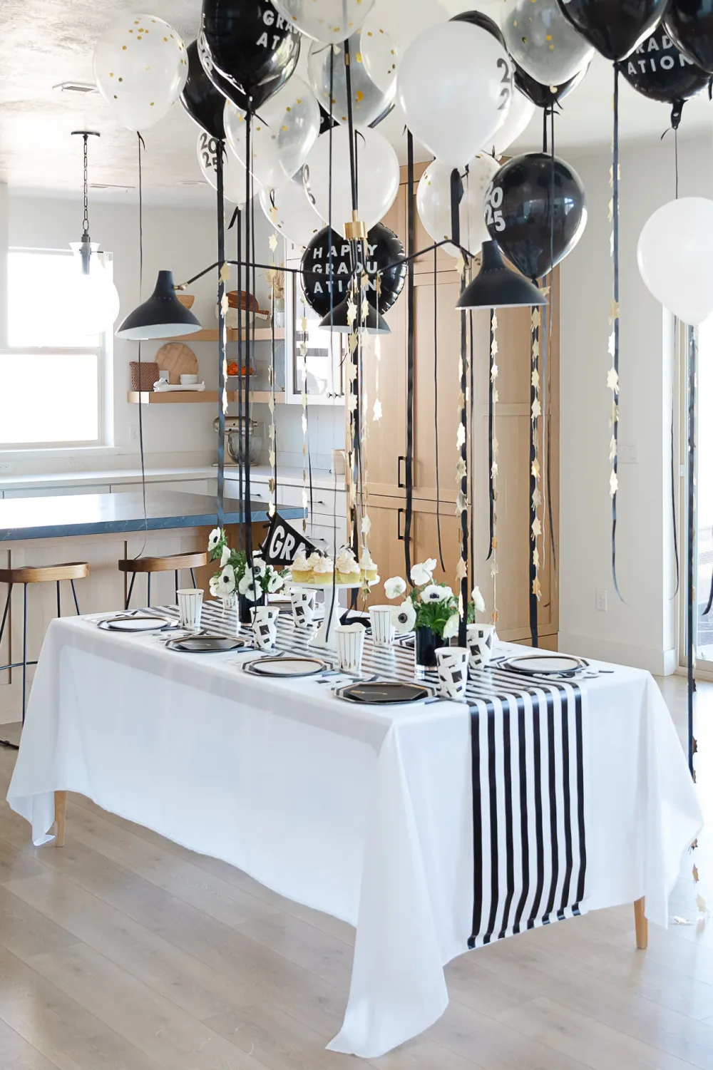 Clearance Bonjour Fete Black and White Streamers