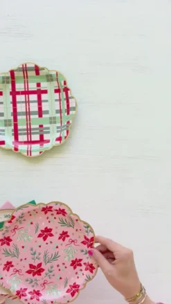 Hot Bonjour Fete Christmas Floral Pink Classic Dinner Plates