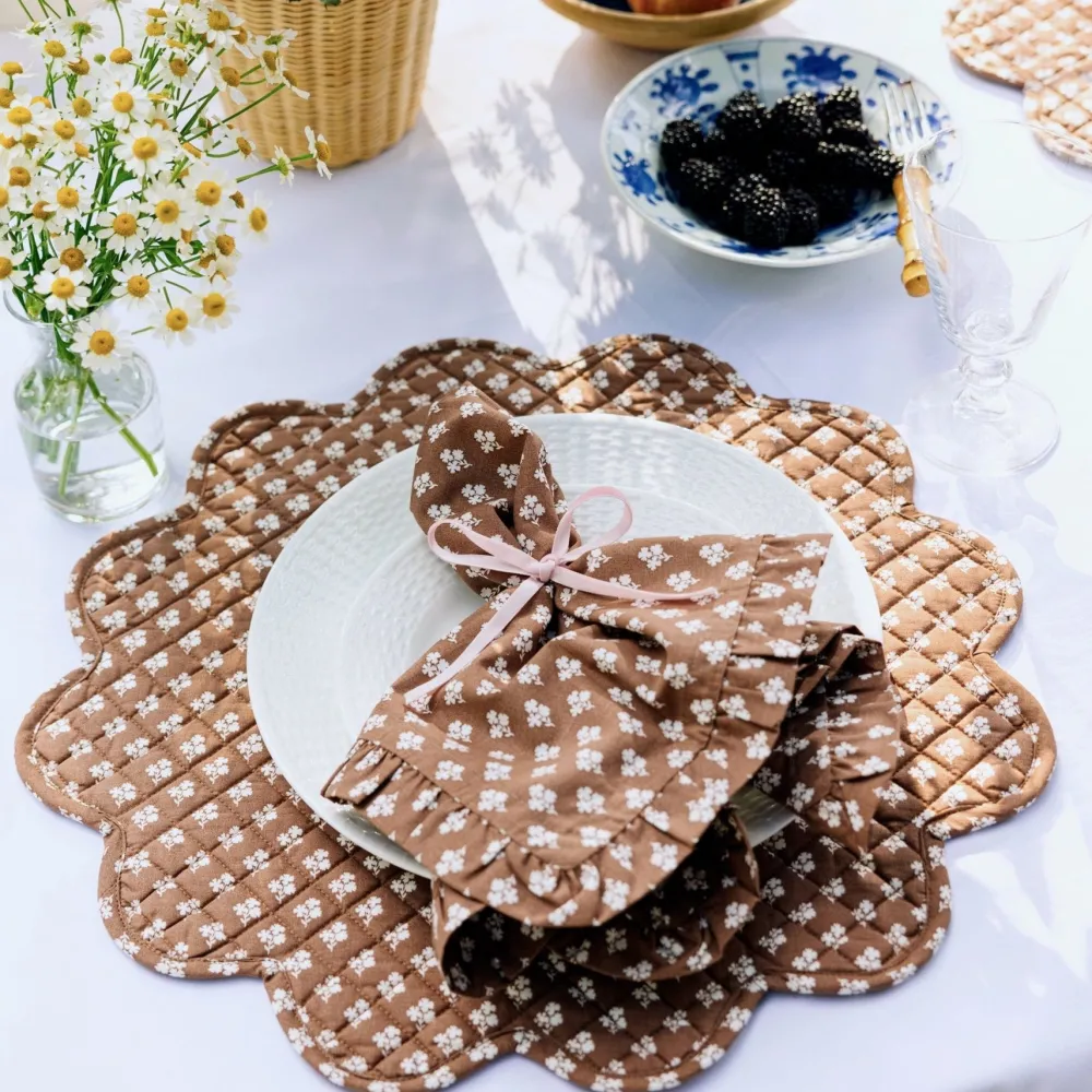 New Trudie Constance Chocolate Wavy Quilted Placemat