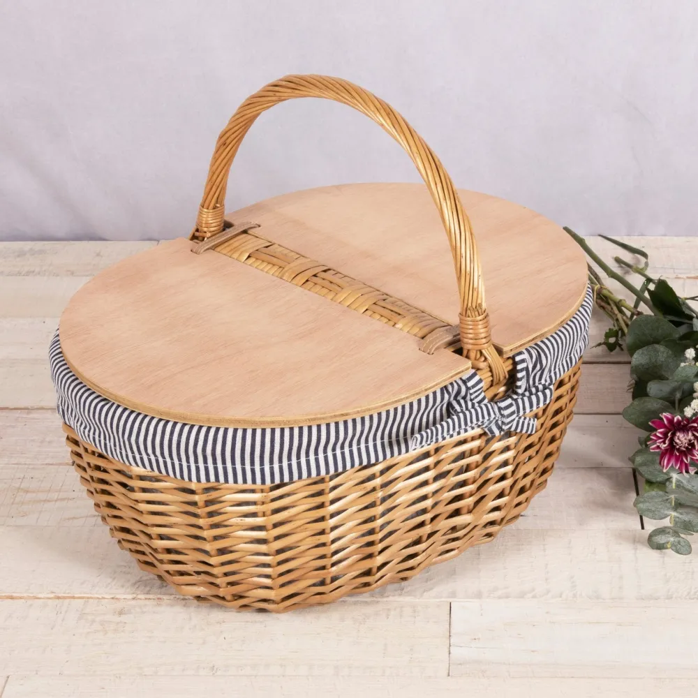 Picnic Time Family of Brands Country Picnic Basket