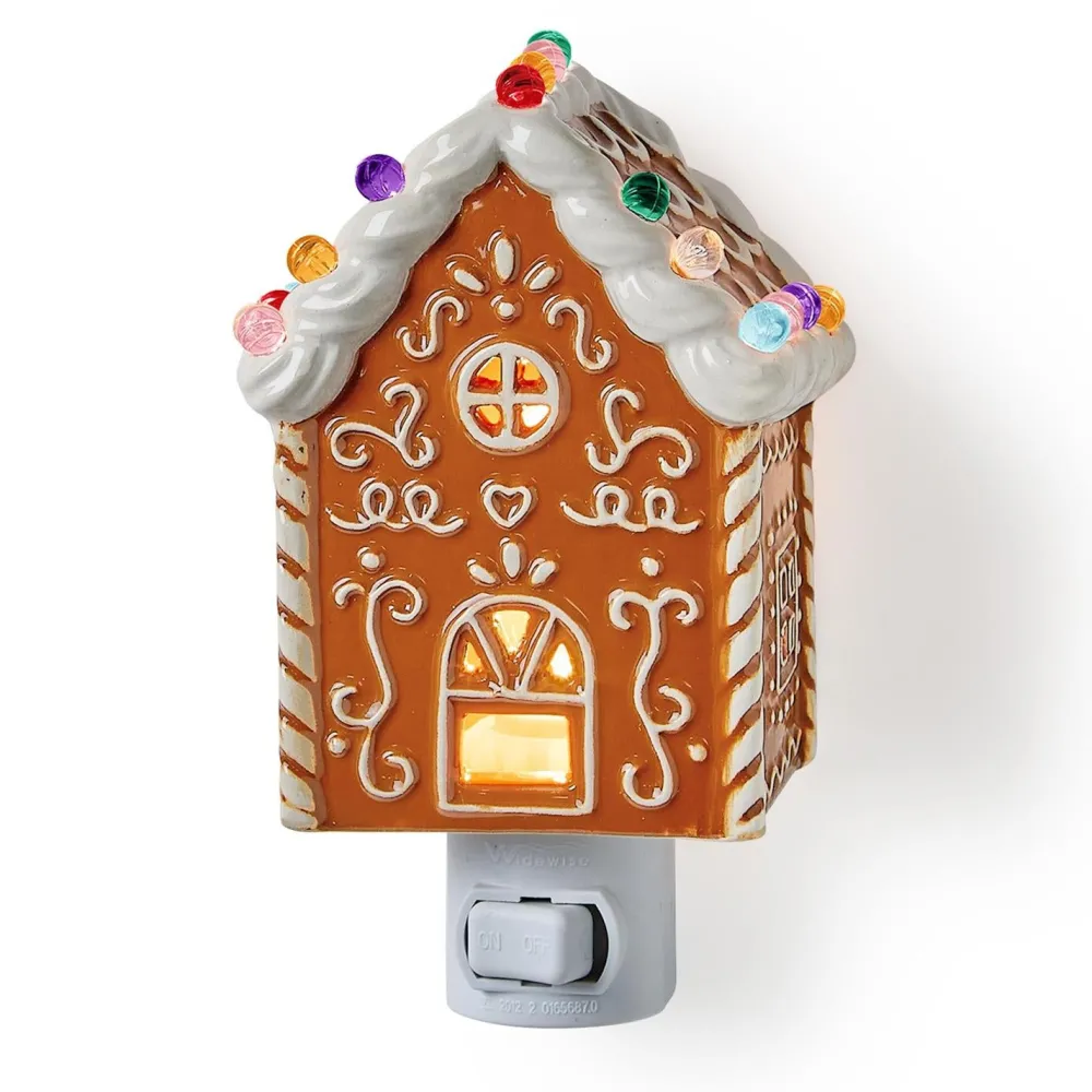 Best Two's Company Gingerbread House Night Light