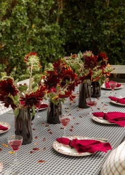 Outlet Heather Taylor Home Harrison Plaid Black Tablecloth