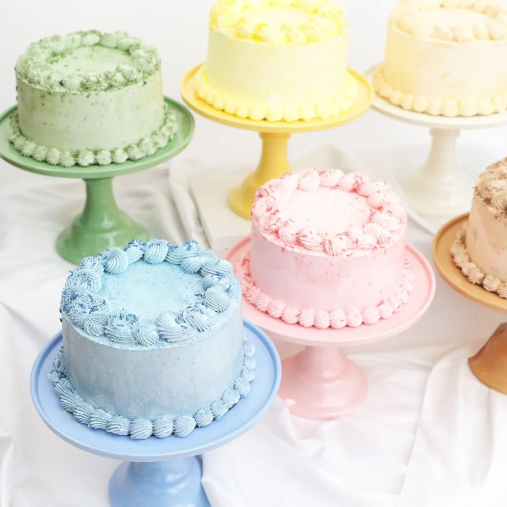 New Joyeux Company Large Daisy Yellow Melamine Cake Stand