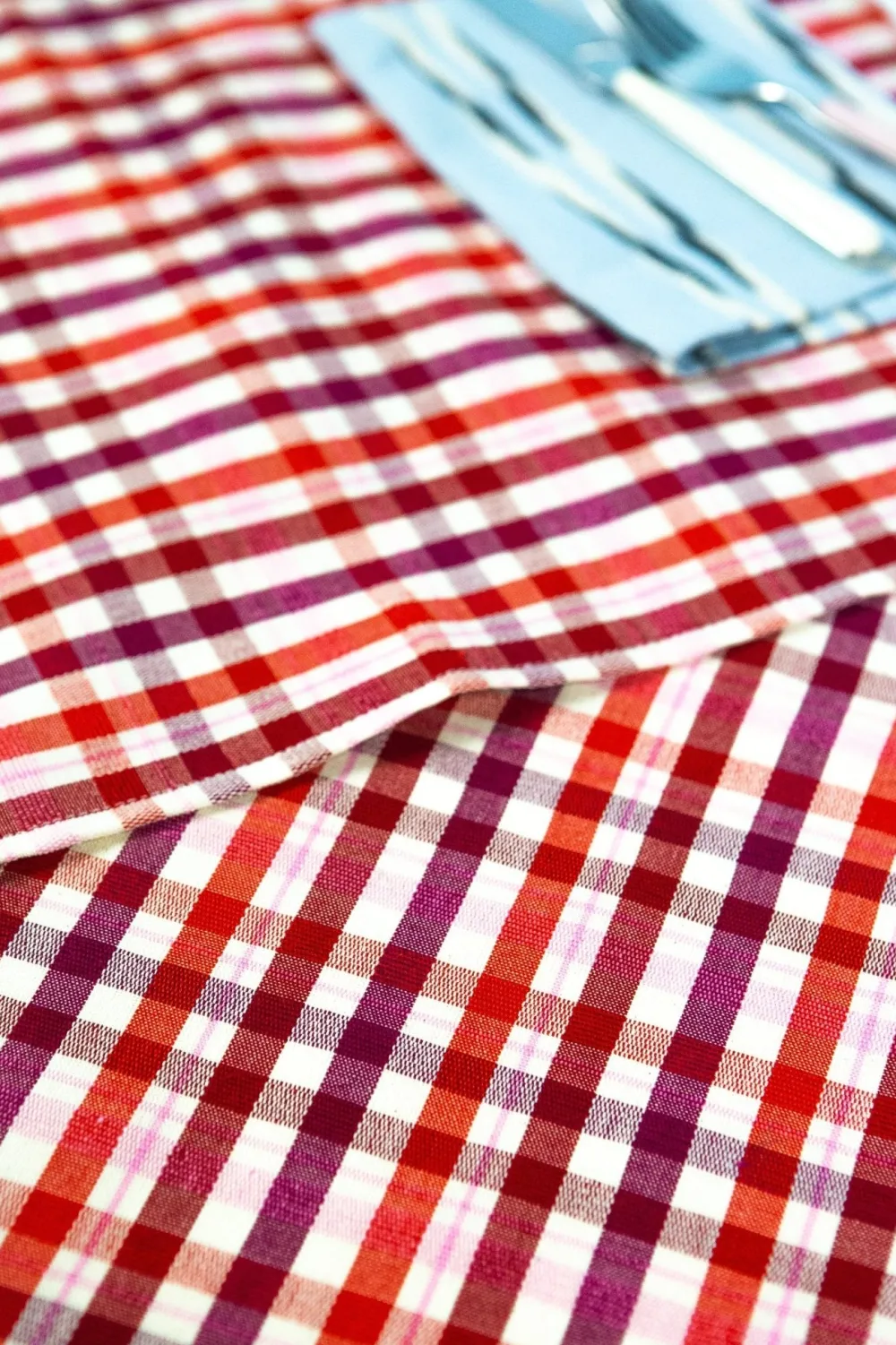 Archive New York Noel Plaid Table Runner