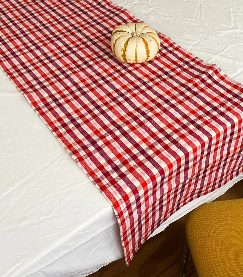 Archive New York Noel Plaid Table Runner