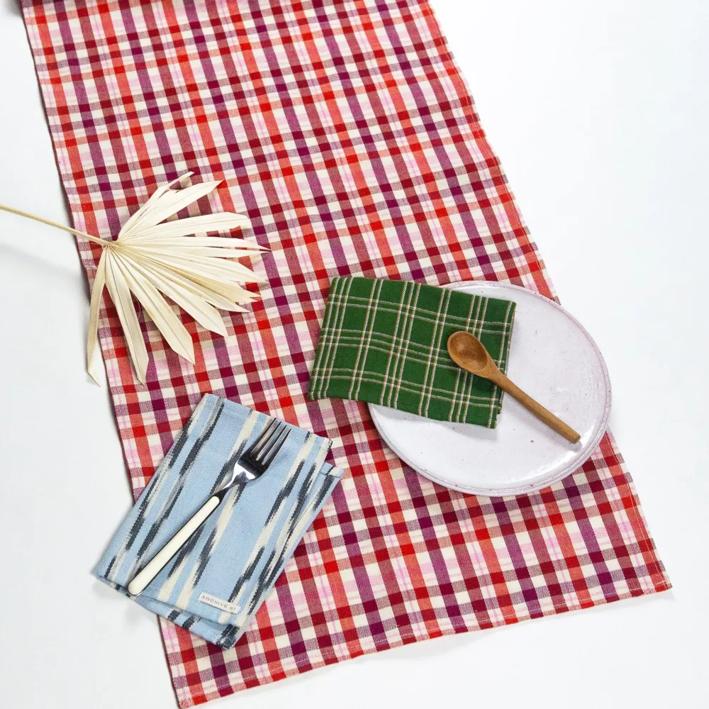 Archive New York Noel Plaid Table Runner