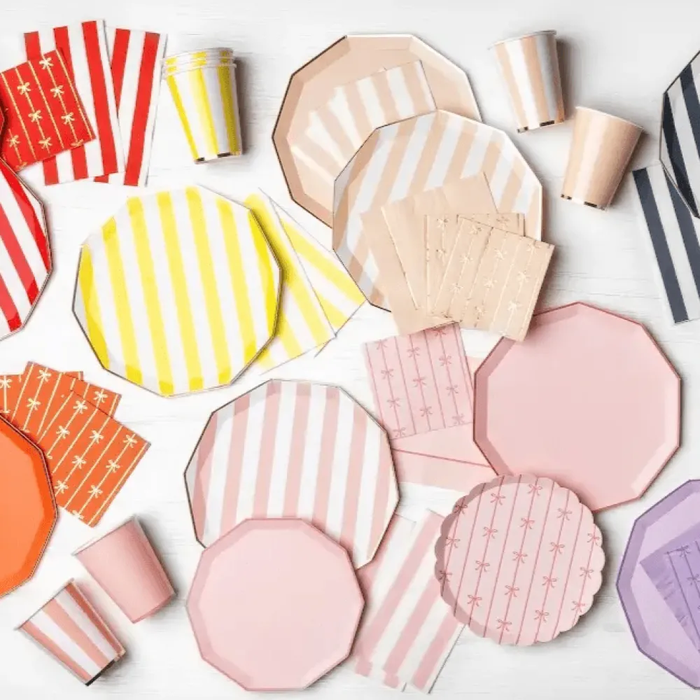 New Bonjour Fete Petal Pink Signature Bow Small Plates