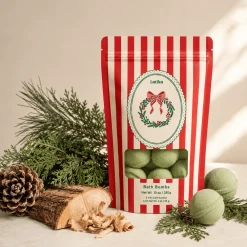 Outlet Latika Beauty Pine and Cedarwood Christmas Mini Bath Bombs