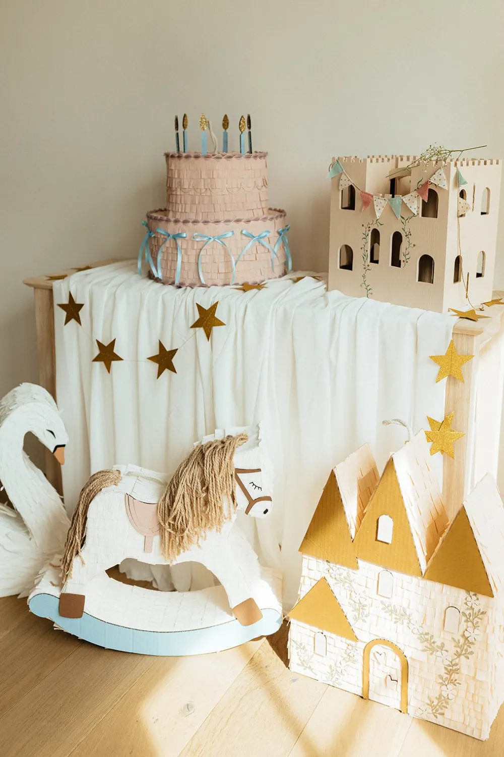 Clearance mamaspinatas Pink Birthday Cake Piñata