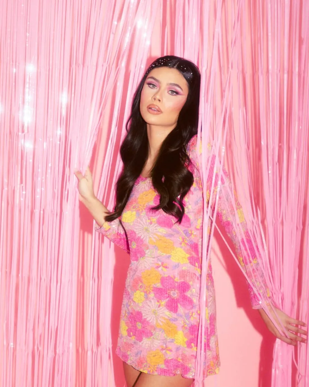 Hot xo, Fetti Pink Matte Foil Fringe Curtain Backdrop