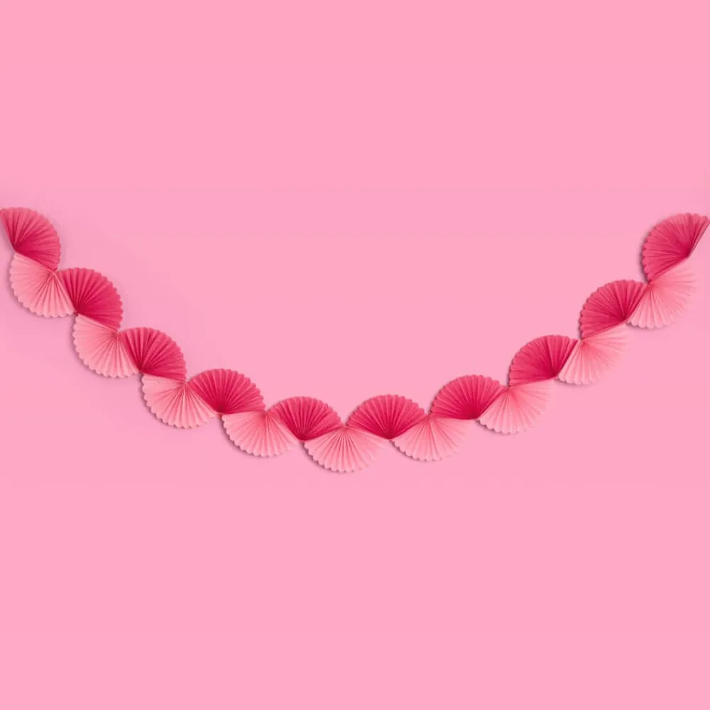 xo, Fetti Pink Tissue Fan Banner