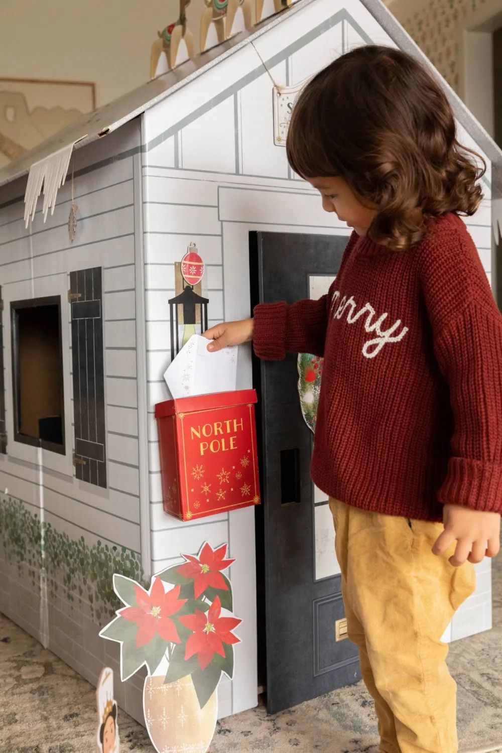 Outlet Make It Cute, LLC Playhouse Christmas Decor Kit