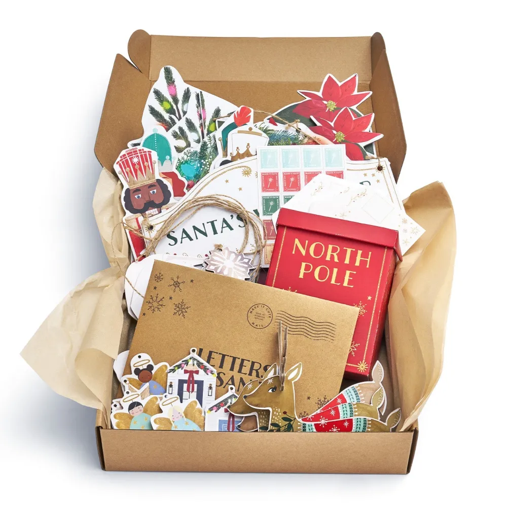 Outlet Make It Cute, LLC Playhouse Christmas Decor Kit