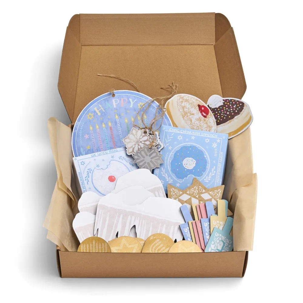 Outlet Make It Cute, LLC Playhouse Hanukkah Decor Kit