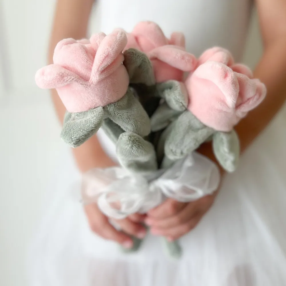 MON AMI Plush Rose Bouquet in Soft Pink by