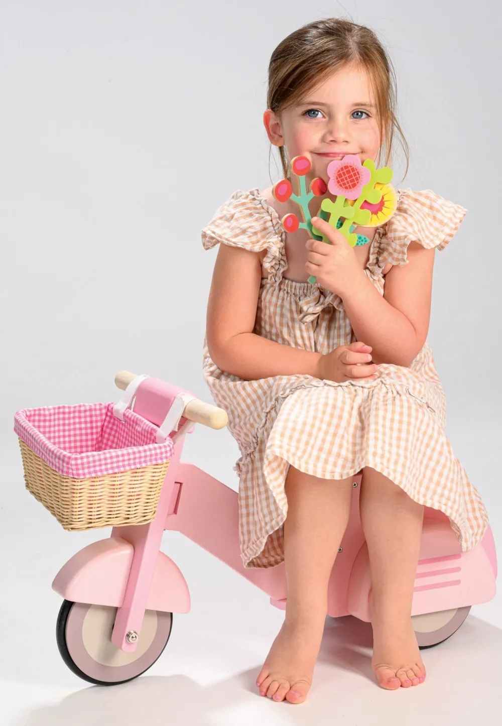 Outlet Tender Leaf Scooter with Basket
