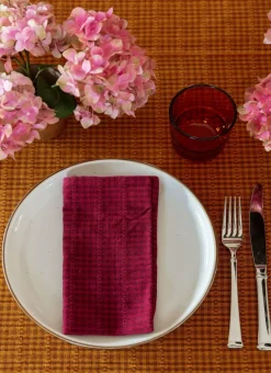 Outlet Heather Taylor Home Soho Two Toned Bordeaux Napkins