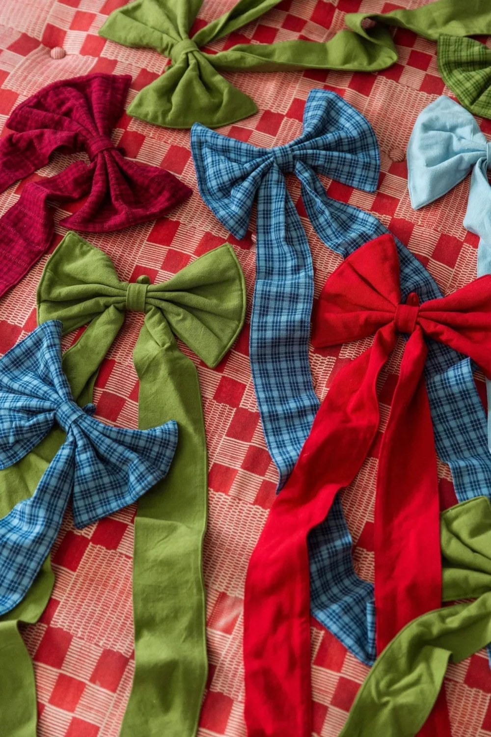 Online Heather Taylor Home Solid Light Green Fabric Bow