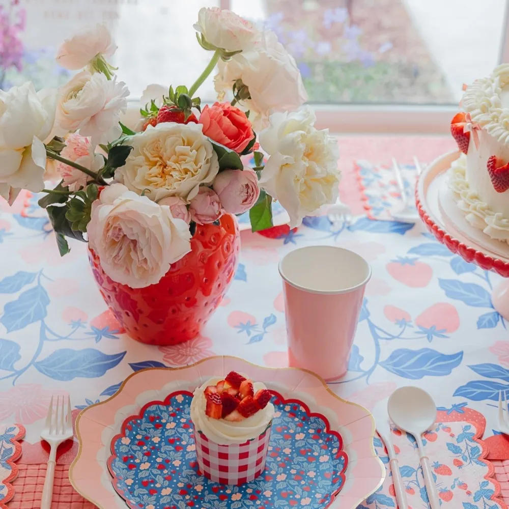 Online ban.do Strawberry Shaped Vase