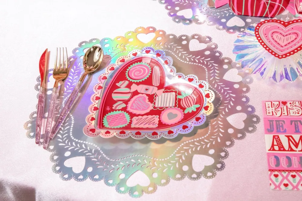 Clearance Packed Party Sweetheart Iridescent Doily Placemats (10 count)