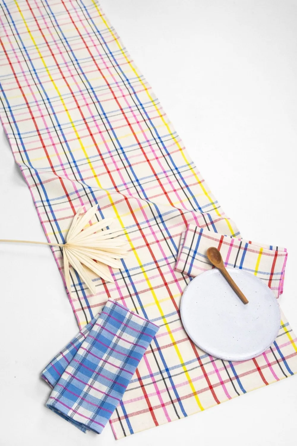 Online Archive New York Vera Plaid Table Runner