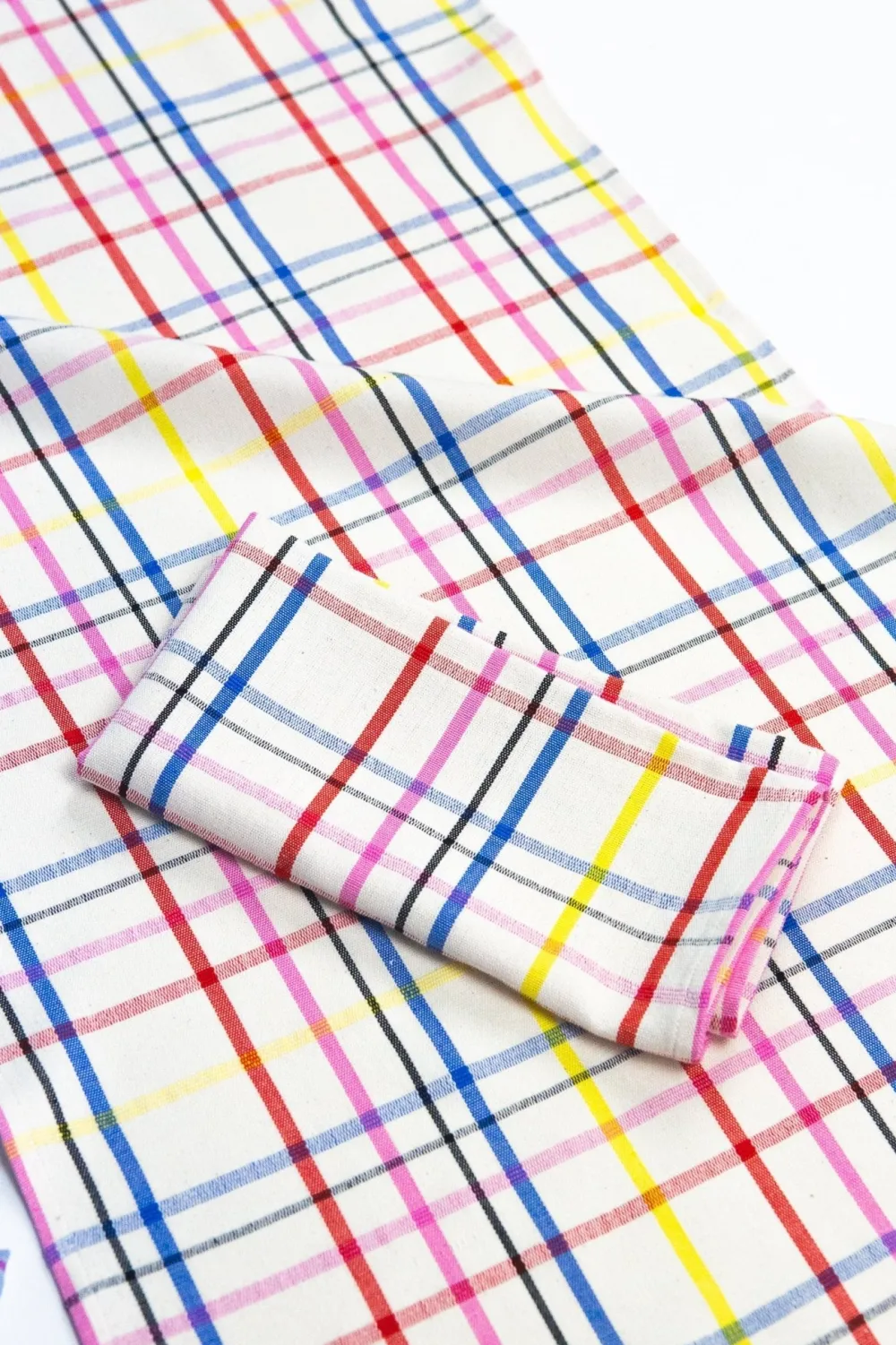 Online Archive New York Vera Plaid Table Runner